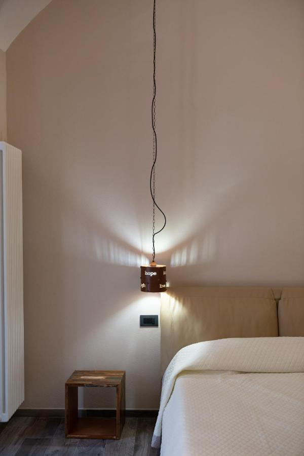 Hotel Que De Ma à Gênes Extérieur photo